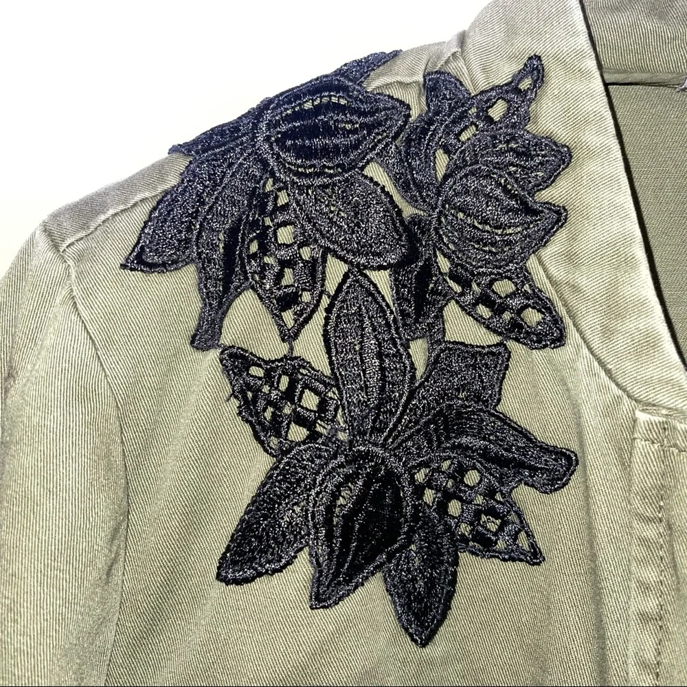 Vero Moda Utility Army Green Embroidered Floral Jacket - Picture 4 of 5
